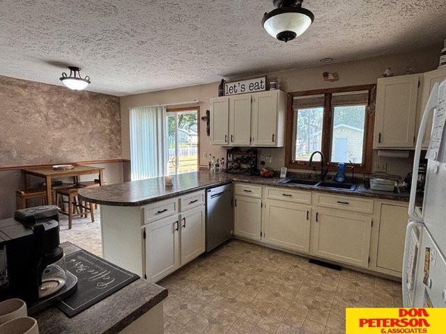 307 E Centre Street, Hartington, NE 68739