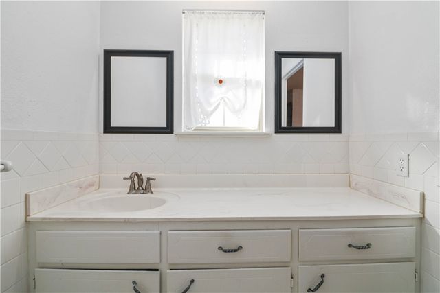 4003 Chapman Avenue, Springdale, AR 72762