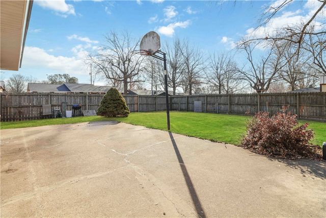 4003 Chapman Avenue, Springdale, AR 72762