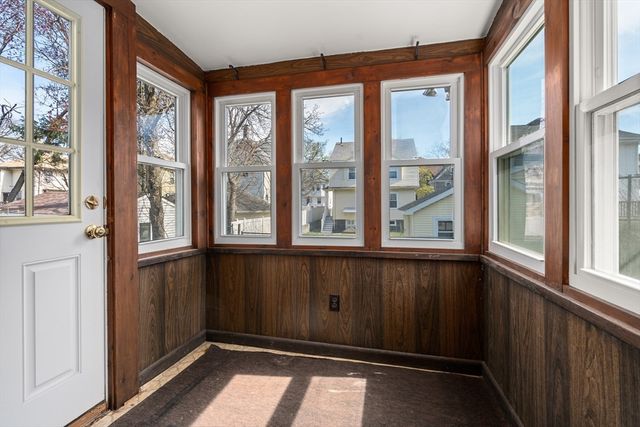 198 Taylor St, Quincy, MA 02170