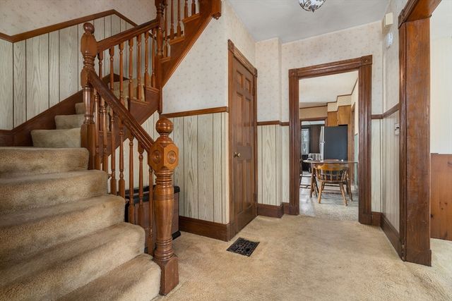 198 Taylor St, Quincy, MA 02170