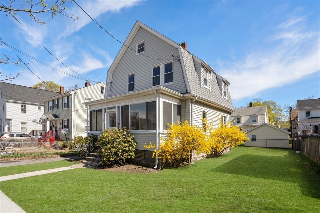 198 Taylor St, Quincy, MA 02170