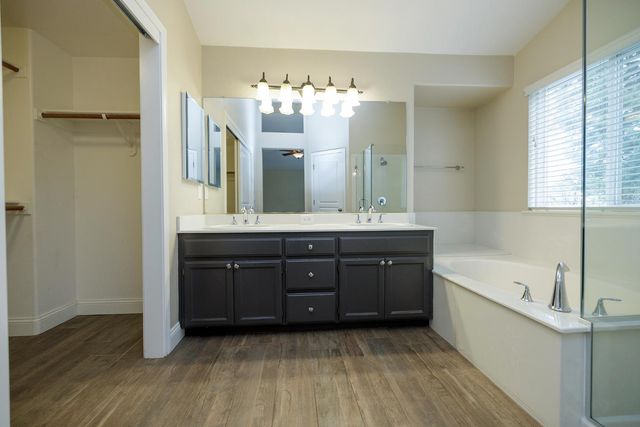 446 Meyenberg Ave, Ripon, CA 95366