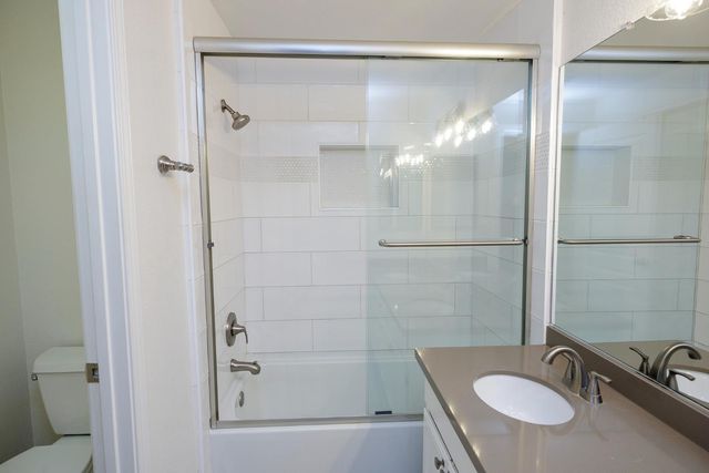 446 Meyenberg Ave, Ripon, CA 95366