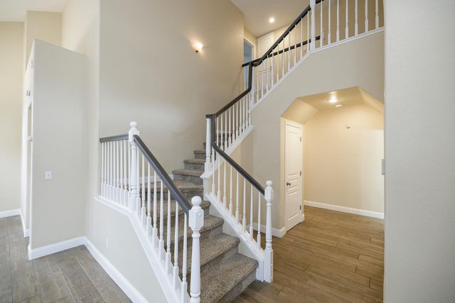 446 Meyenberg Ave, Ripon, CA 95366