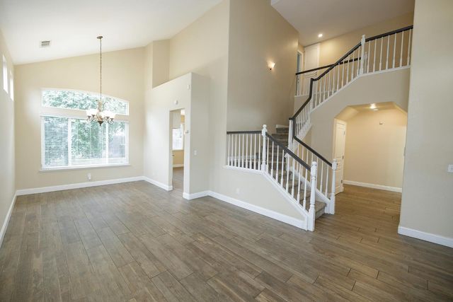 446 Meyenberg Ave, Ripon, CA 95366