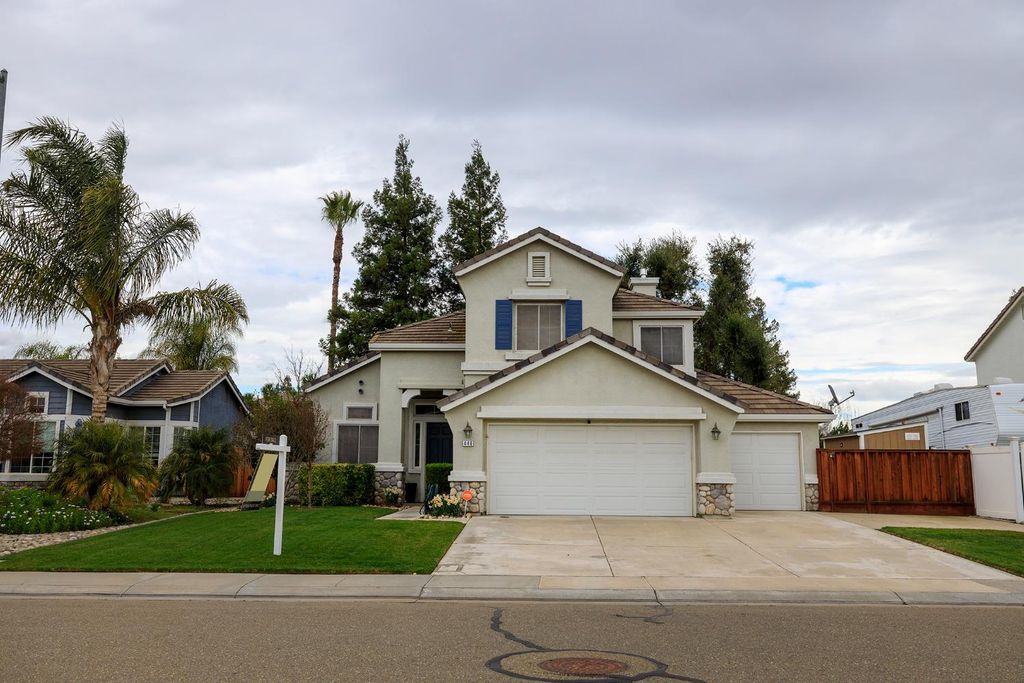 446 Meyenberg Ave, Ripon, CA 95366