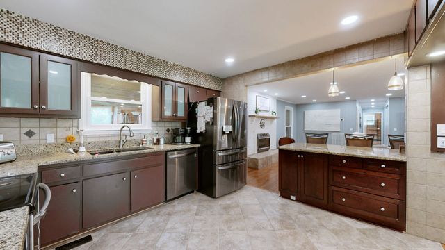 215 Maple Way, Mount Juliet, TN 37122