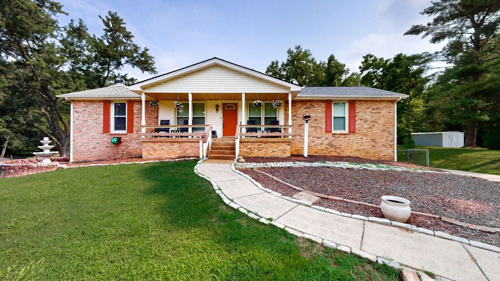 215 Maple Way, Mount Juliet, TN 37122