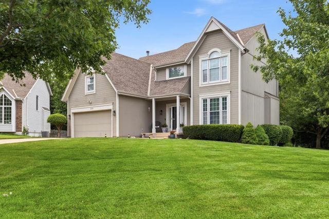 8300 W 143rd Terrace, Overland Park, KS 66223