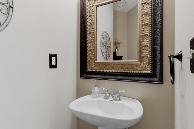 8300 W 143rd Terrace, Overland Park, KS 66223