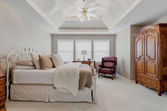 8300 W 143rd Terrace, Overland Park, KS 66223