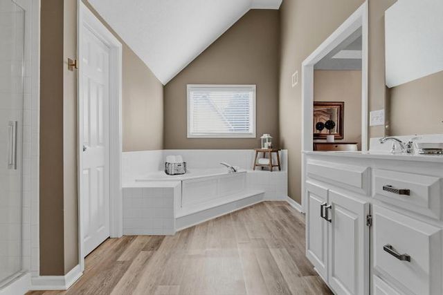 8300 W 143rd Terrace, Overland Park, KS 66223