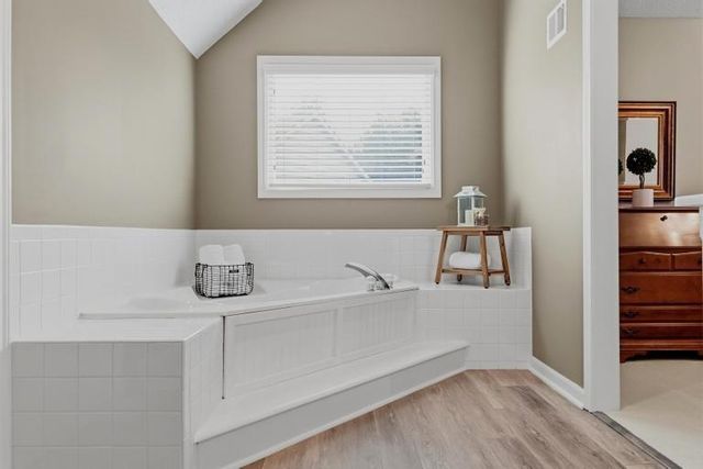 8300 W 143rd Terrace, Overland Park, KS 66223
