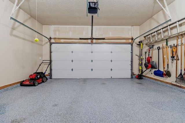 8300 W 143rd Terrace, Overland Park, KS 66223