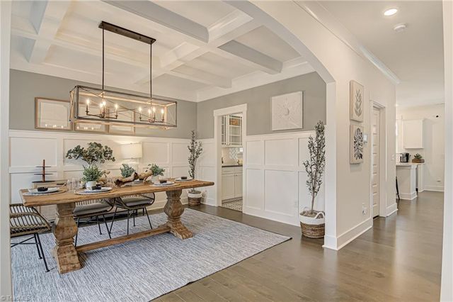 2130 Beechwood View Drive, Winston-salem, NC 27106