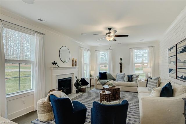 2130 Beechwood View Drive, Winston-salem, NC 27106