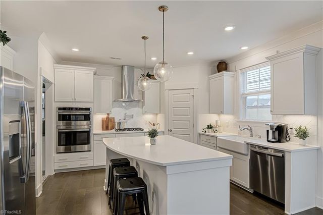 2130 Beechwood View Drive, Winston-salem, NC 27106