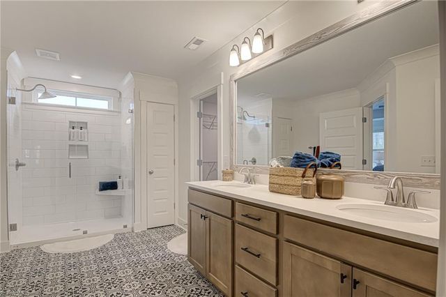 2130 Beechwood View Drive, Winston-salem, NC 27106