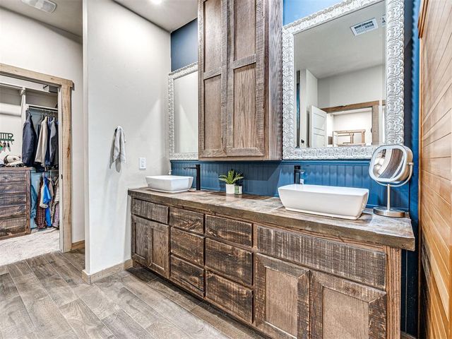 18955 S Harrah Street, Newalla, OK 74857