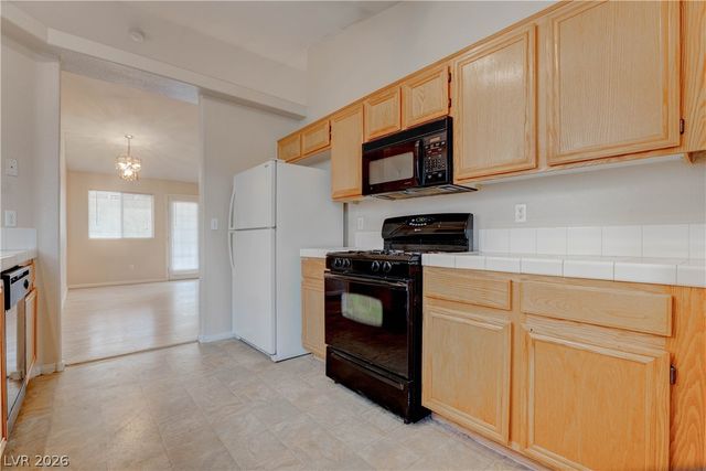 5438 Silent Path Way, North Las Vegas, NV 89031