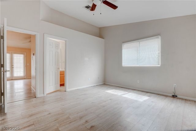 5438 Silent Path Way, North Las Vegas, NV 89031