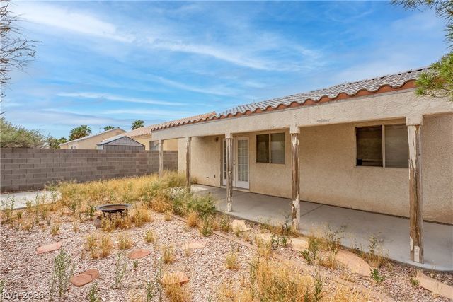 5438 Silent Path Way, North Las Vegas, NV 89031