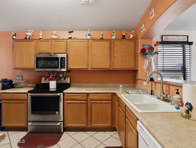 3315 W SUNLAND Avenue, Phoenix, AZ 85041