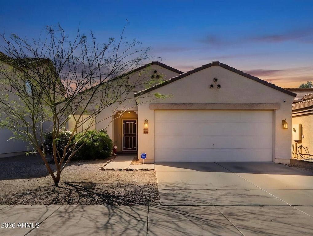 Image 2 of property listing at 3315 W SUNLAND Avenue, Phoenix, AZ 85041