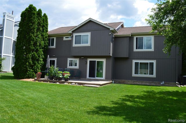 5708 Berwick Court, Independence Charter Township, MI 48346