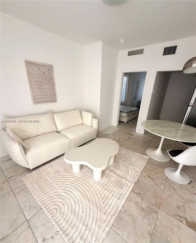 801 8th St 104, Miami Beach, FL 33139