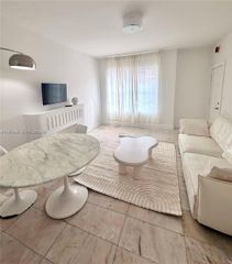 801 8th St 104, Miami Beach, FL 33139