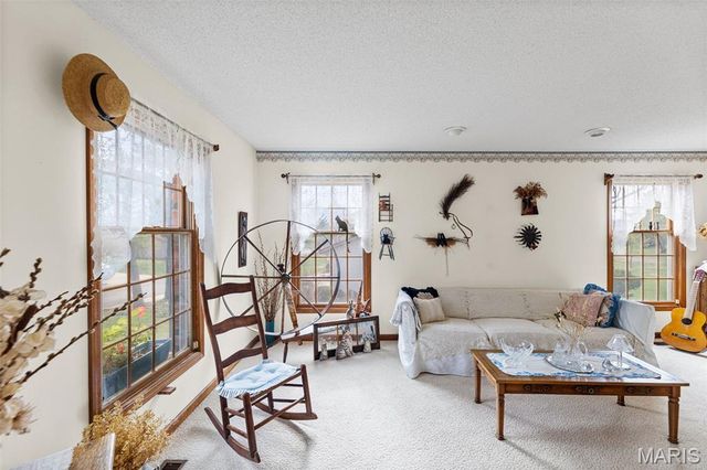 231 Westglen Drive, Glen Carbon, IL 62034