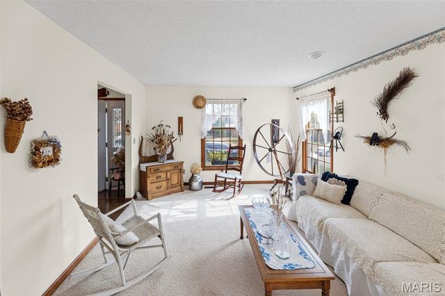 231 Westglen Drive, Glen Carbon, IL 62034