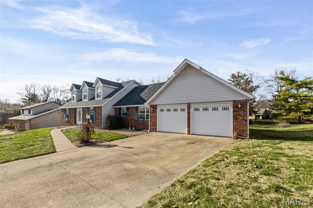 231 Westglen Drive, Glen Carbon, IL 62034