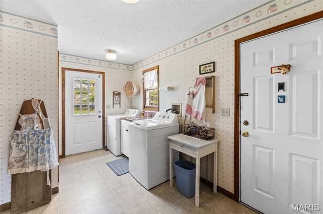 231 Westglen Drive, Glen Carbon, IL 62034