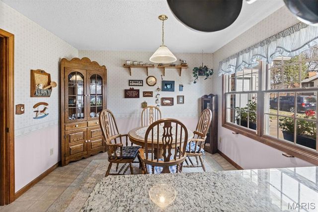 231 Westglen Drive, Glen Carbon, IL 62034