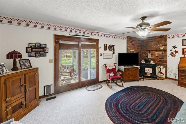 231 Westglen Drive, Glen Carbon, IL 62034