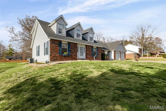 231 Westglen Drive, Glen Carbon, IL 62034