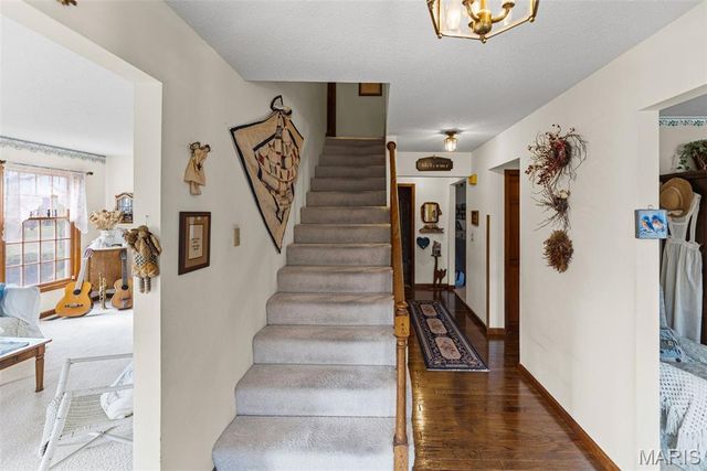 231 Westglen Drive, Glen Carbon, IL 62034