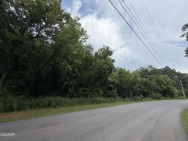 15 Sunrise Boulevard, Kodak, TN 37764