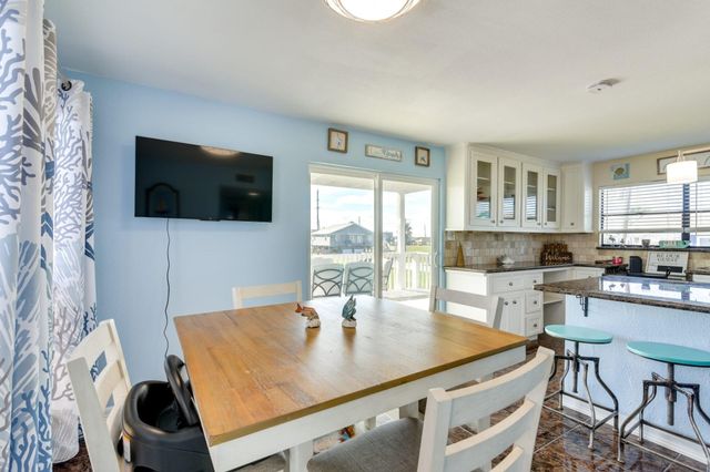 4224 Fort Bend Drive, Galveston, TX 77554
