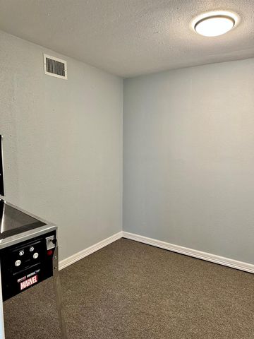 4224 Fort Bend Drive, Galveston, TX 77554