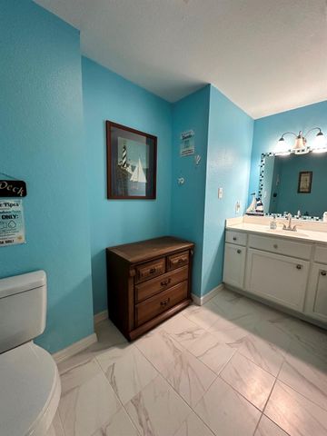 4224 Fort Bend Drive, Galveston, TX 77554
