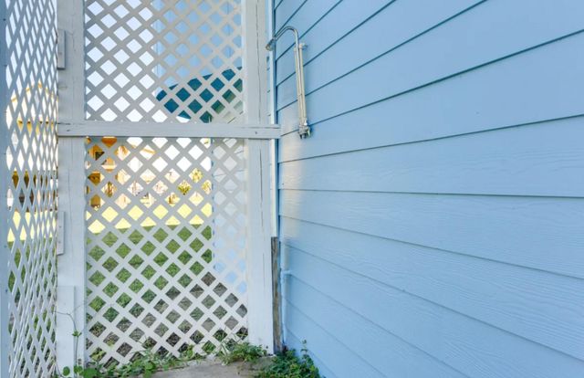 4224 Fort Bend Drive, Galveston, TX 77554