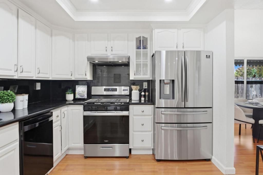 Image 14 of property listing at 3350 Woodside Lane, San Jose, CA 95121