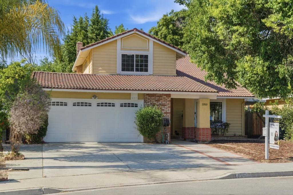 Image 2 of property listing at 3350 Woodside Lane, San Jose, CA 95121