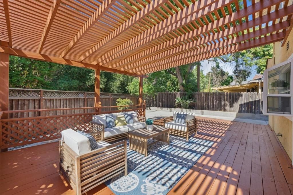 Image 25 of property listing at 3350 Woodside Lane, San Jose, CA 95121