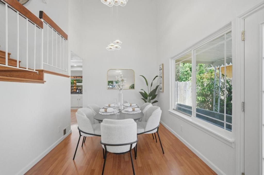 Image 8 of property listing at 3350 Woodside Lane, San Jose, CA 95121