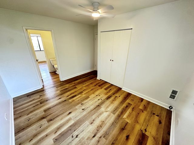 811 Shawnee Trail 811, Roselle, IL 60172